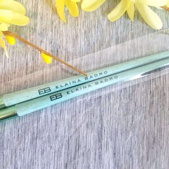 Eyeshadow Brush Duo Set in Sea Green - Picture 4 of 4